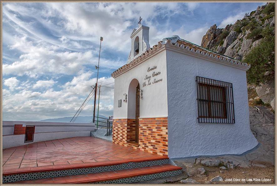 Гостевой дом Casa Angelita Caminito Del Rey, Duplex Con Terraza En El Centro De Andalucia Valle de Abdalagis Экстерьер фото